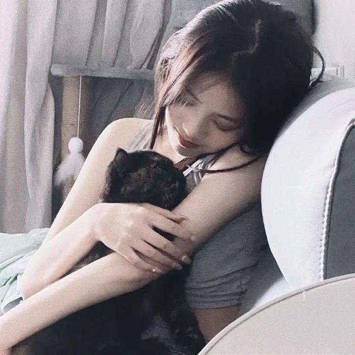 上帝是更大的猫王